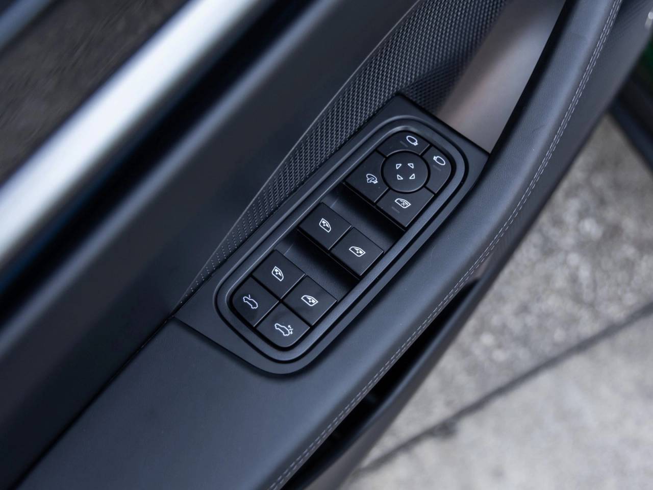 2025 Porsche Macan Electric Macan Electric