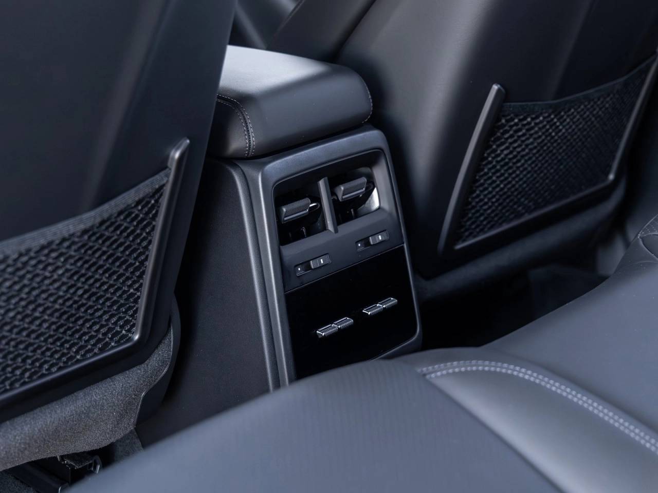 2025 Porsche Macan Electric Macan Electric