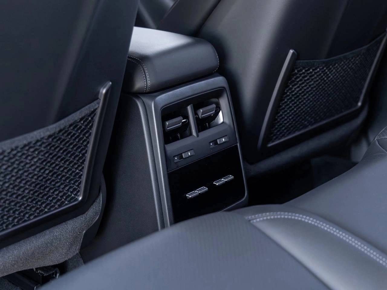 2025 Porsche Macan Electric Macan Electric