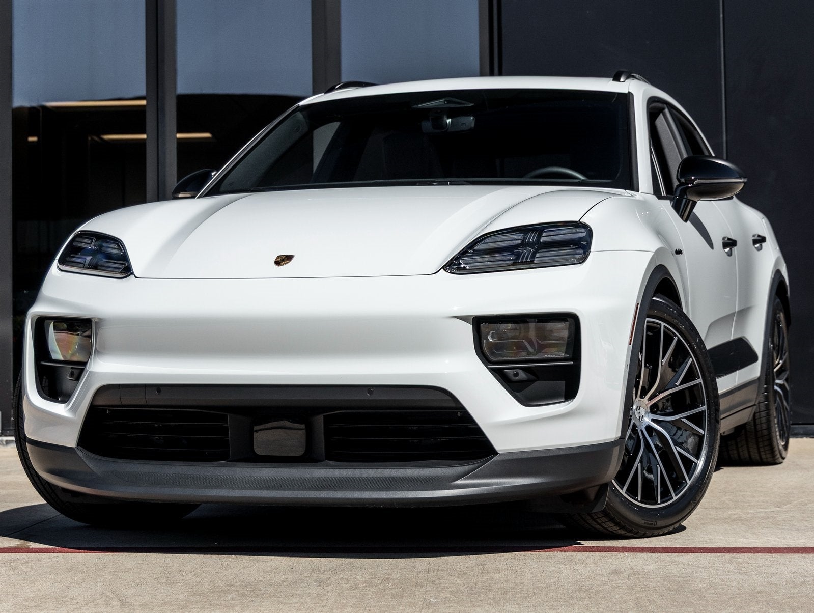 2025 Porsche Macan Electric Electric