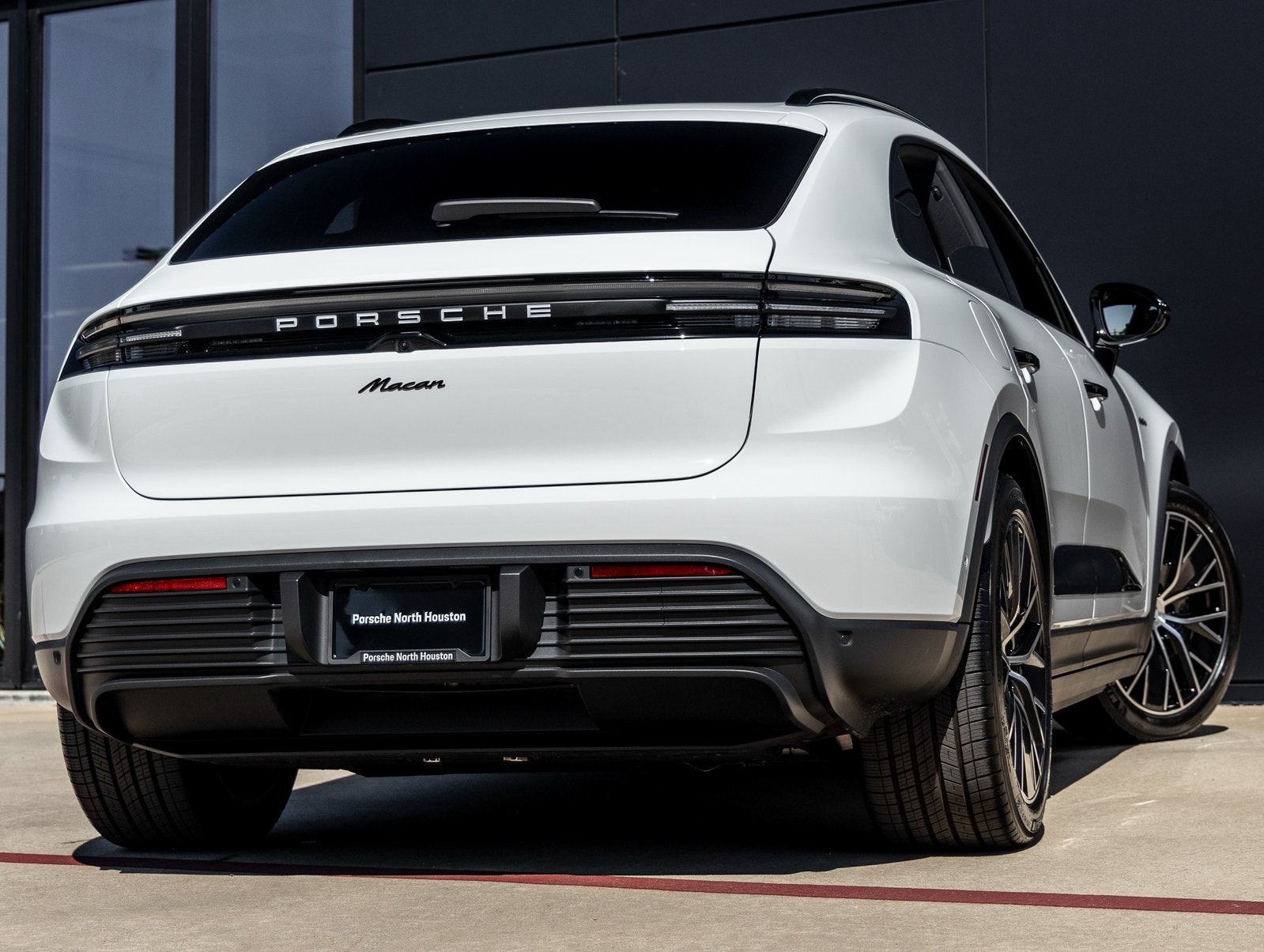 2025 Porsche Macan Electric Electric