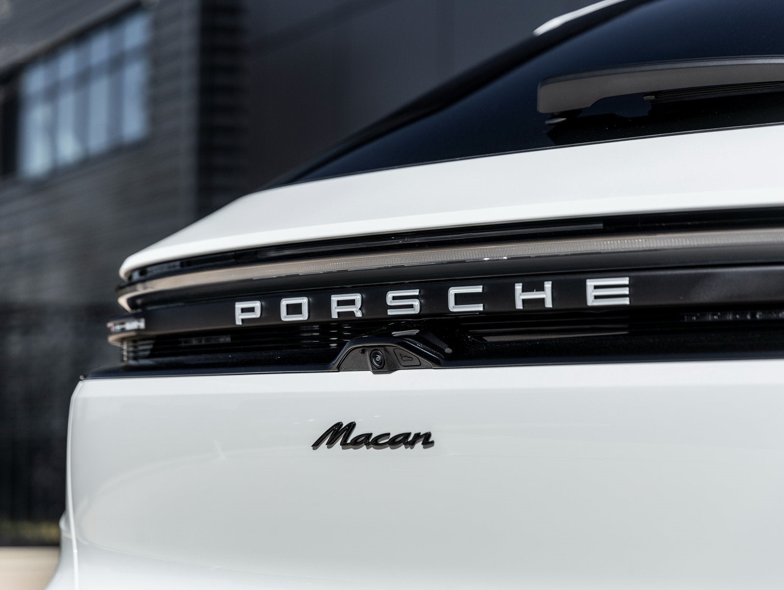 2025 Porsche Macan Electric Electric