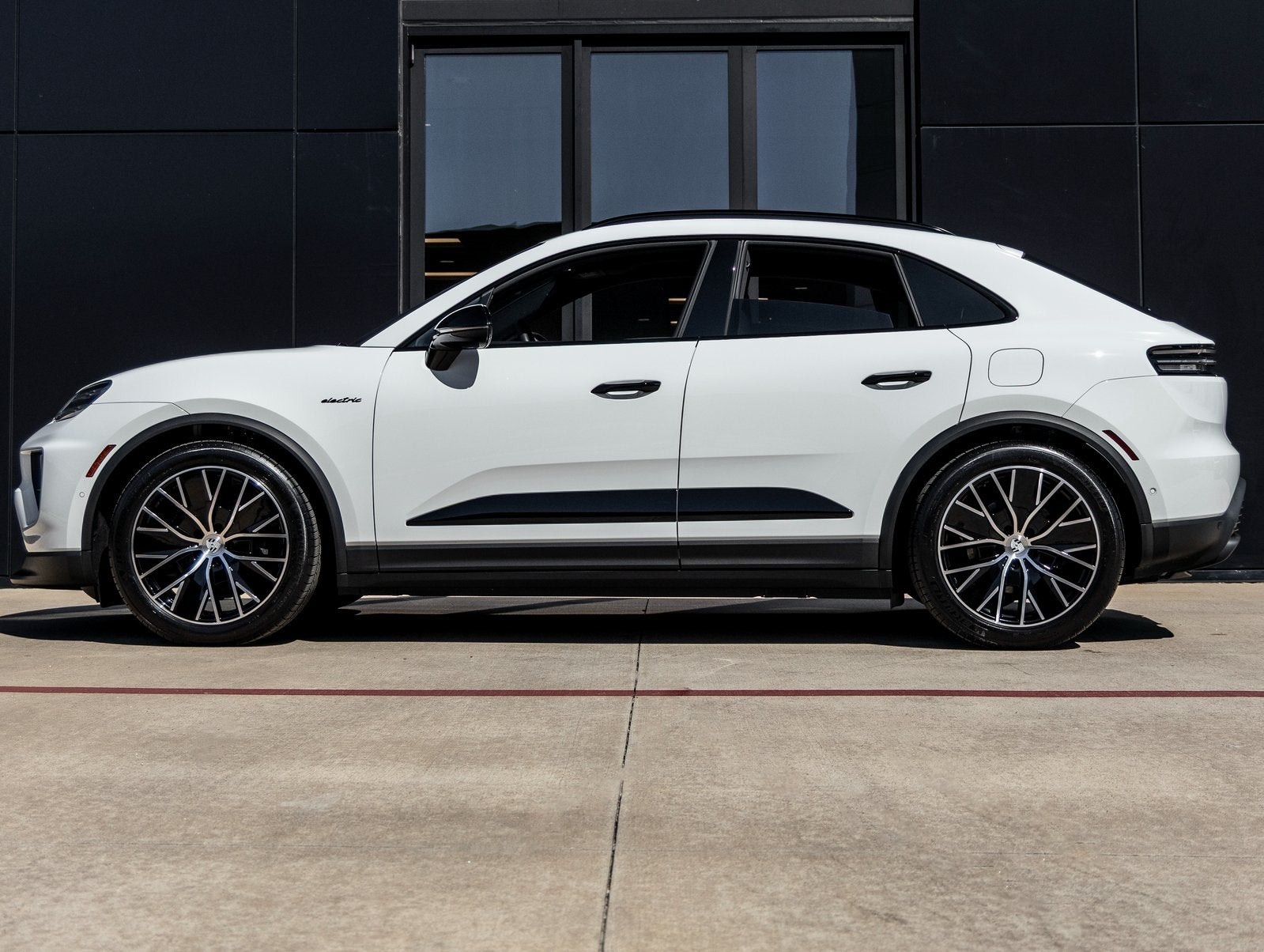 2025 Porsche Macan Electric Electric