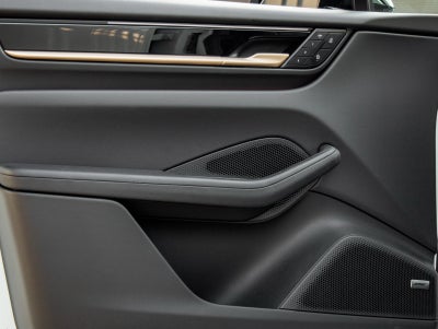 2025 Porsche Macan Electric Electric