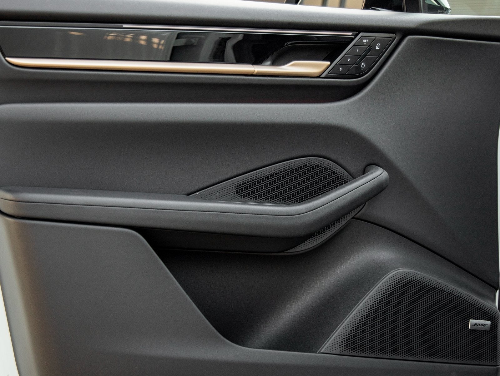 2025 Porsche Macan Electric Electric