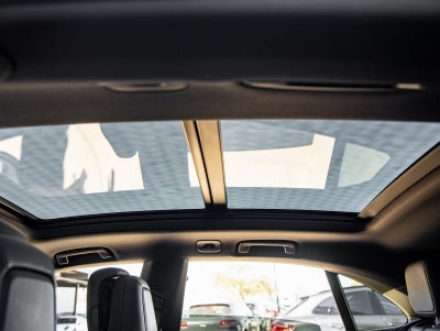 2025 Porsche Macan Electric Electric