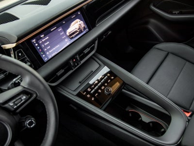 2025 Porsche Macan Electric Electric