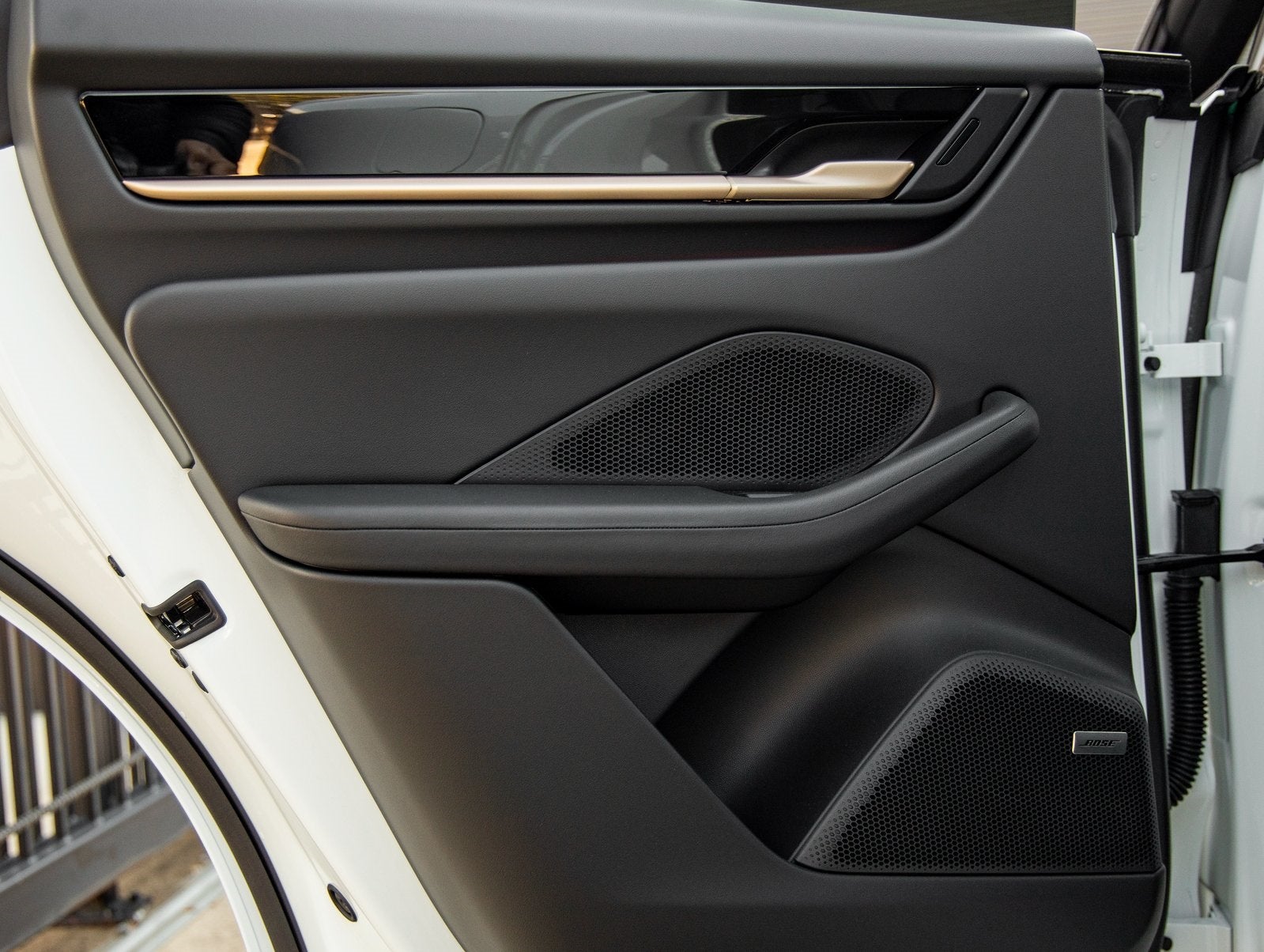 2025 Porsche Macan Electric Electric