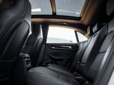 2025 Porsche Macan Electric Electric