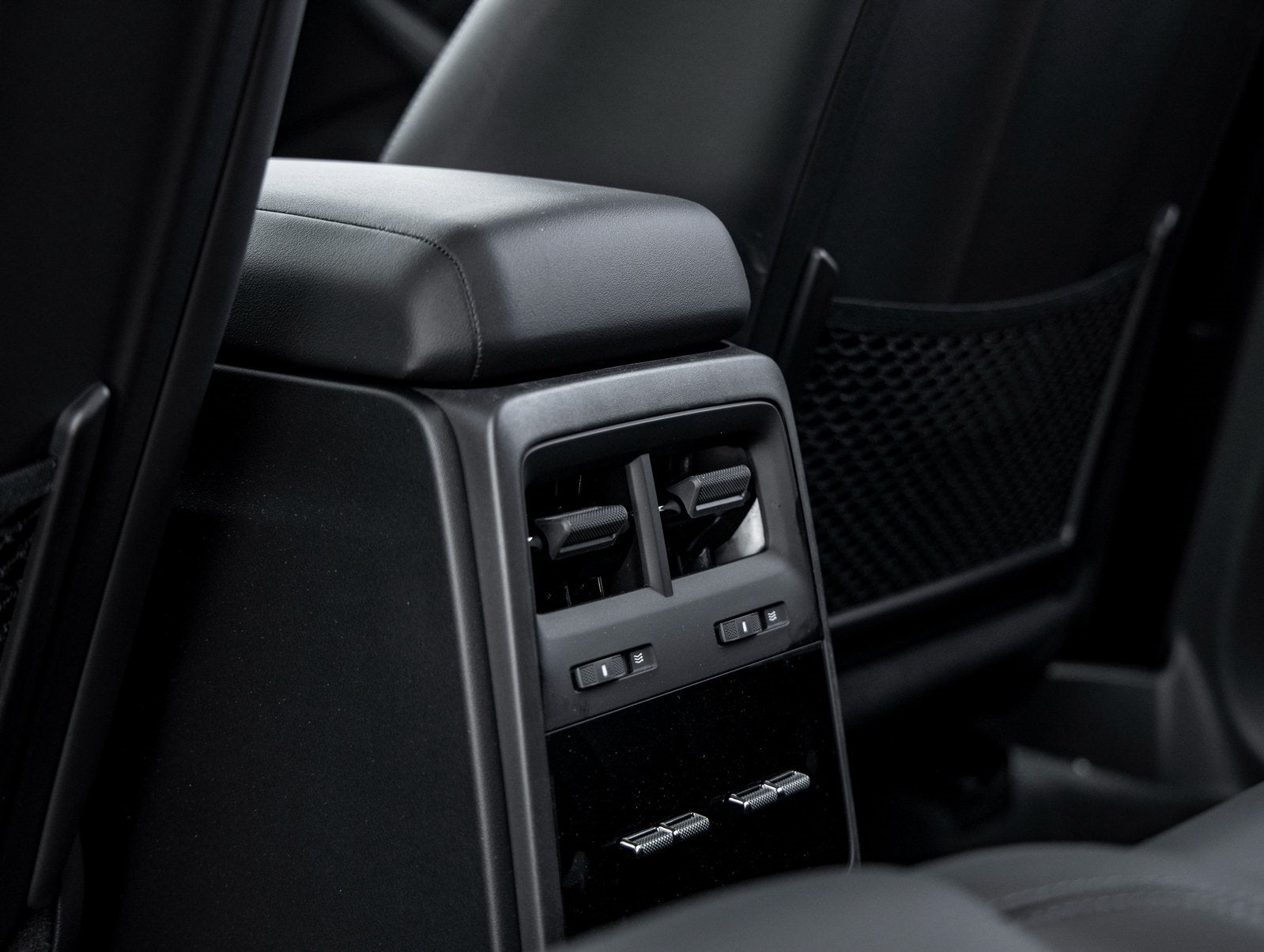 2025 Porsche Macan Electric Electric