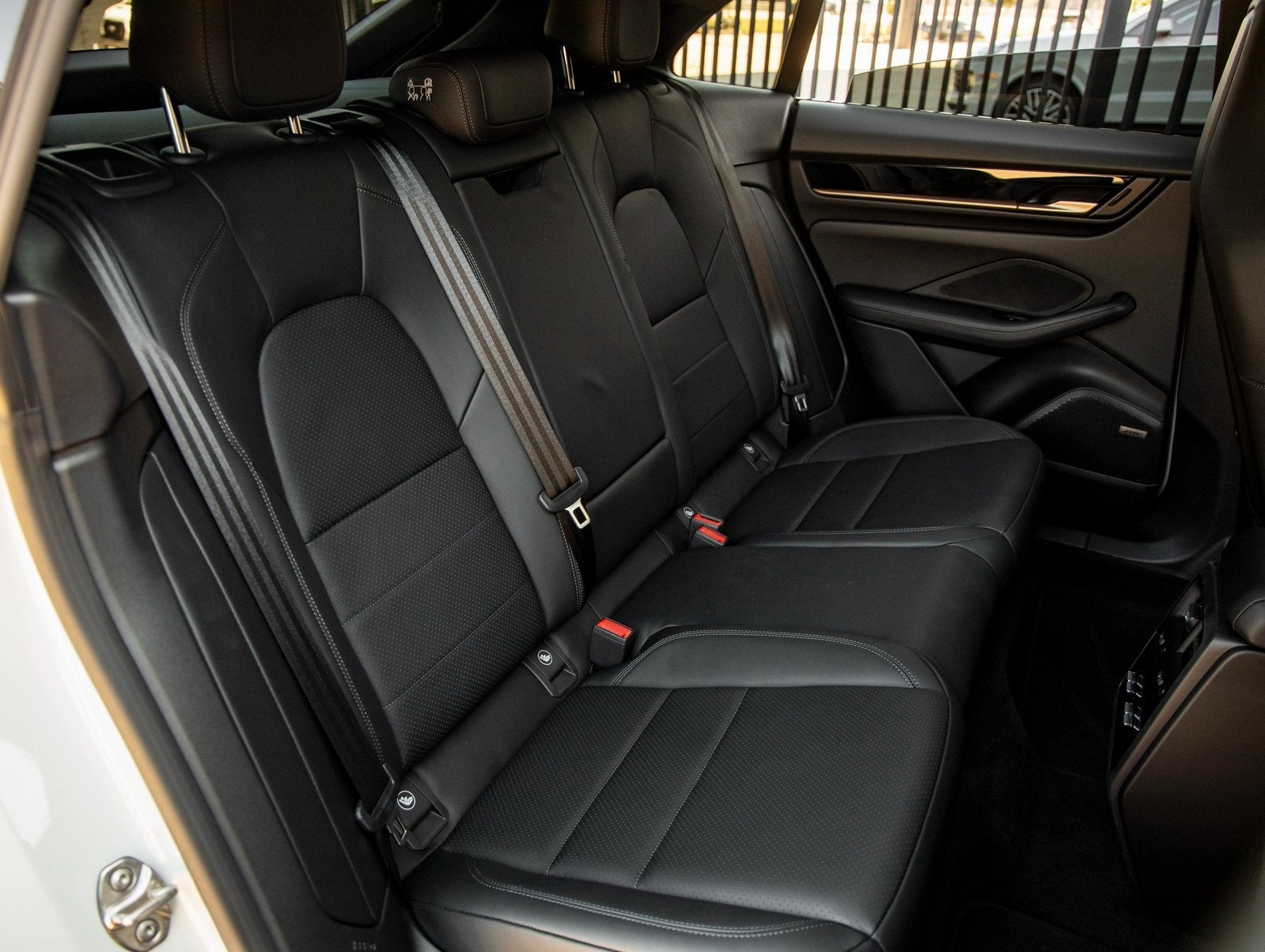 2025 Porsche Macan Electric Electric