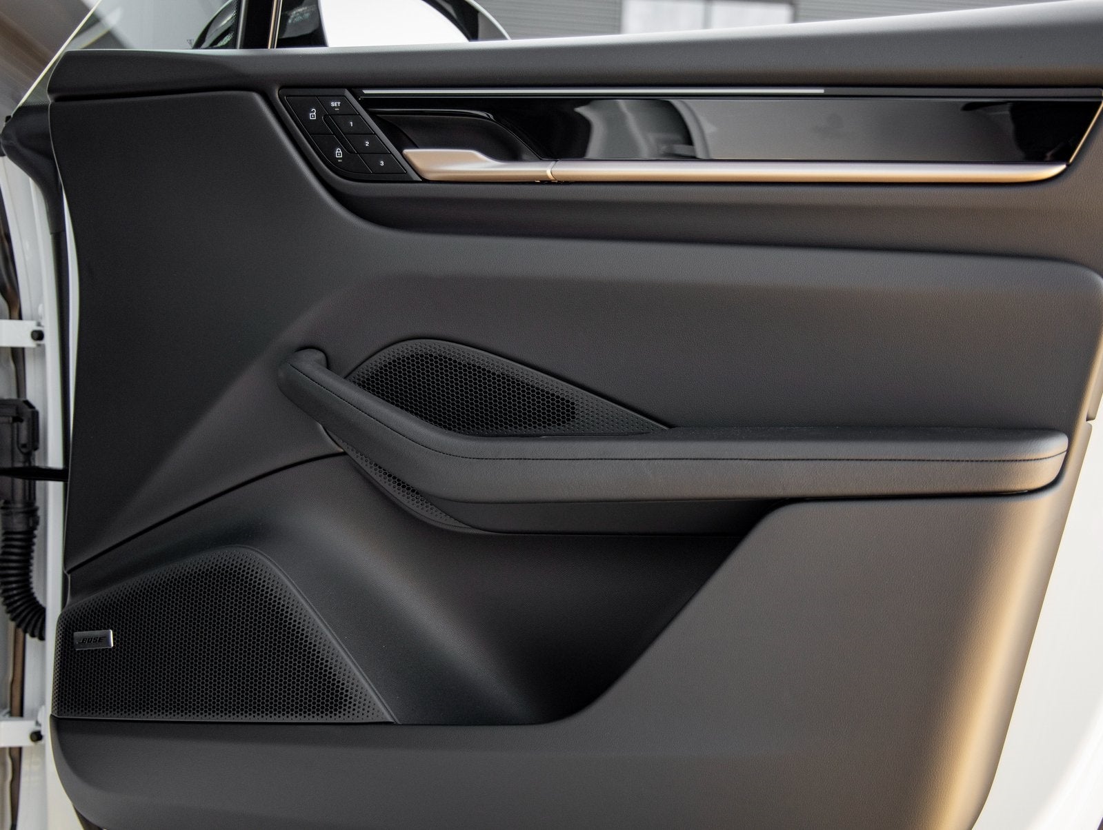 2025 Porsche Macan Electric Electric