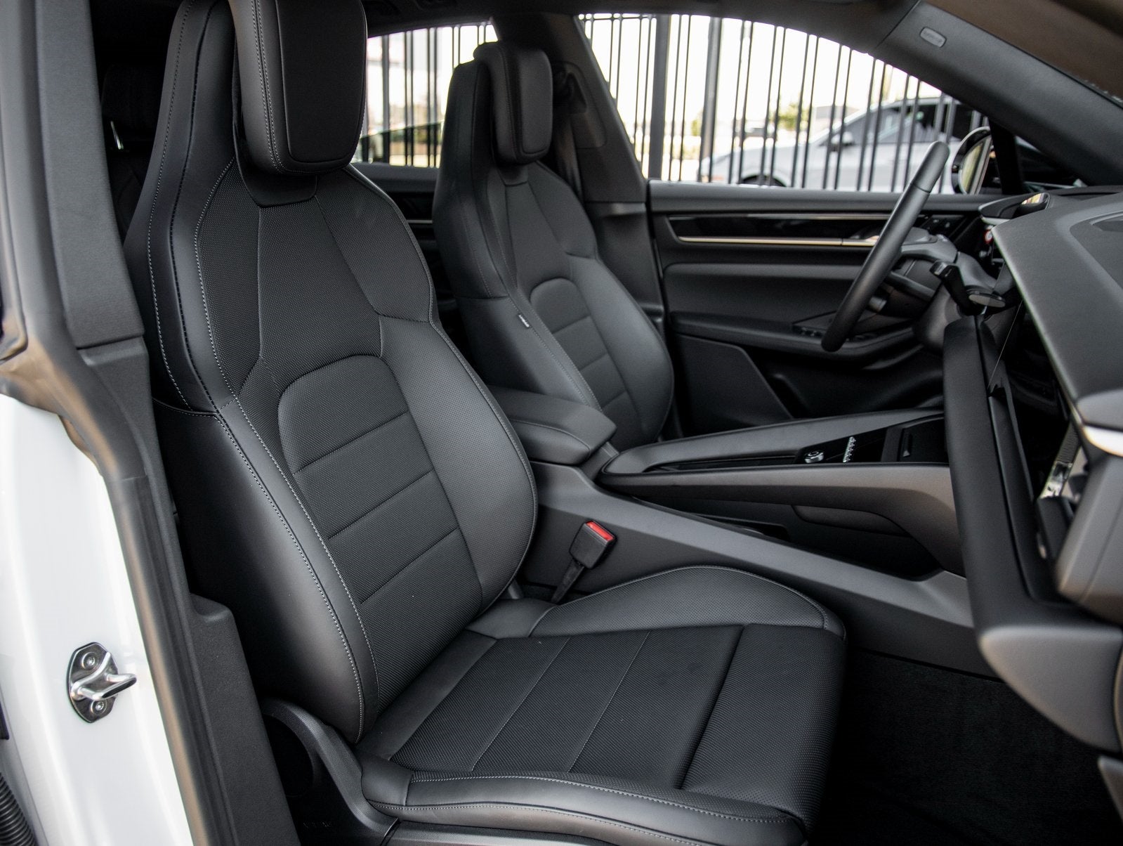 2025 Porsche Macan Electric Electric