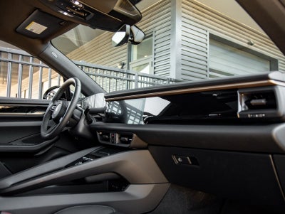 2025 Porsche Macan Electric Electric