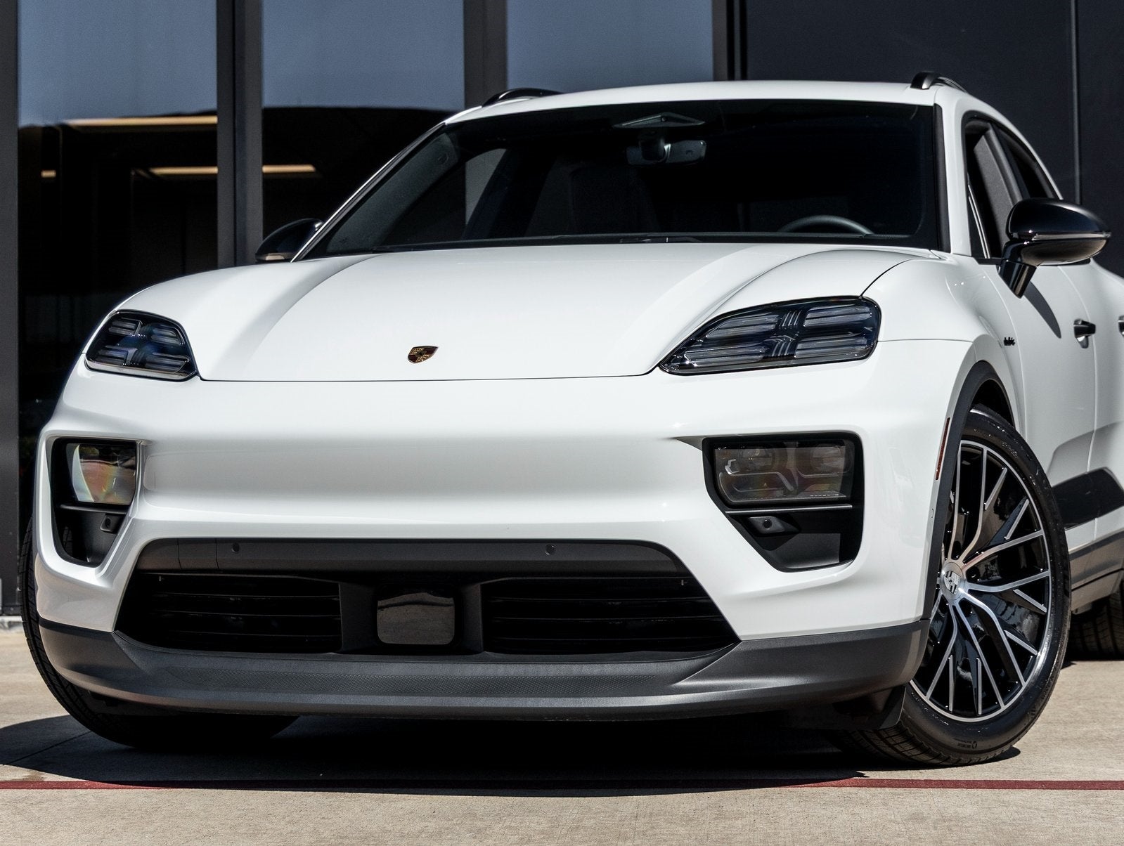2025 Porsche Macan Electric Electric