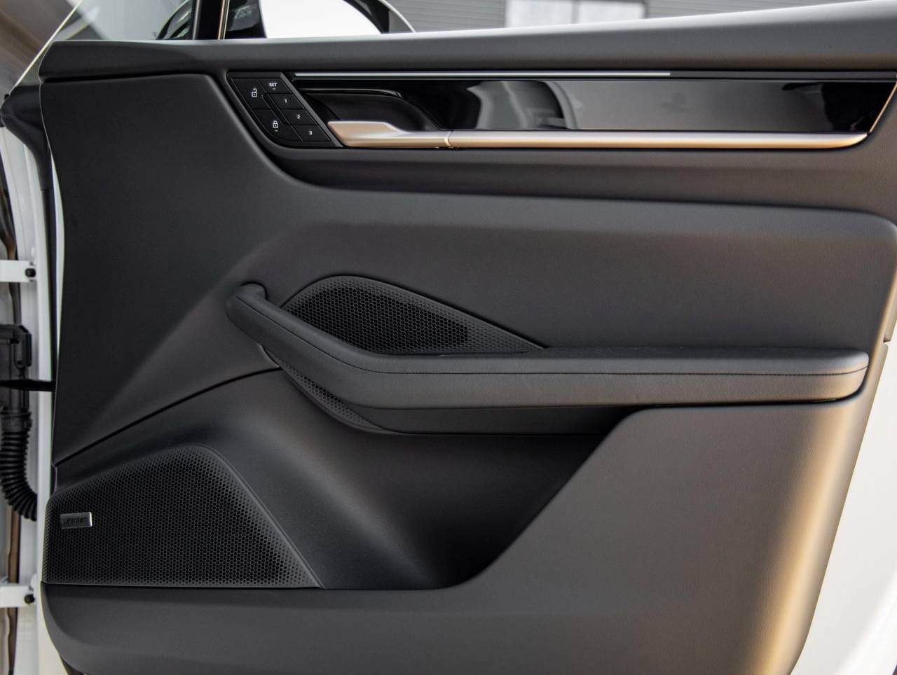 2025 Porsche Macan Electric