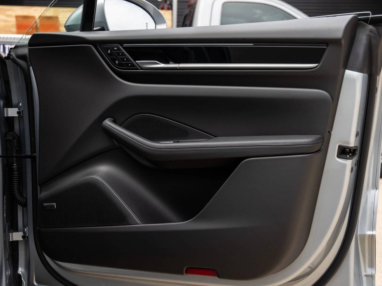 2025 Porsche Macan Electric Macan Electric