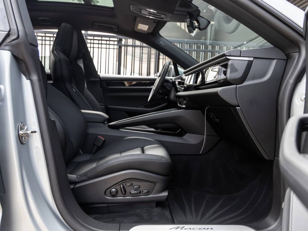 2025 Porsche Macan Electric Macan Electric