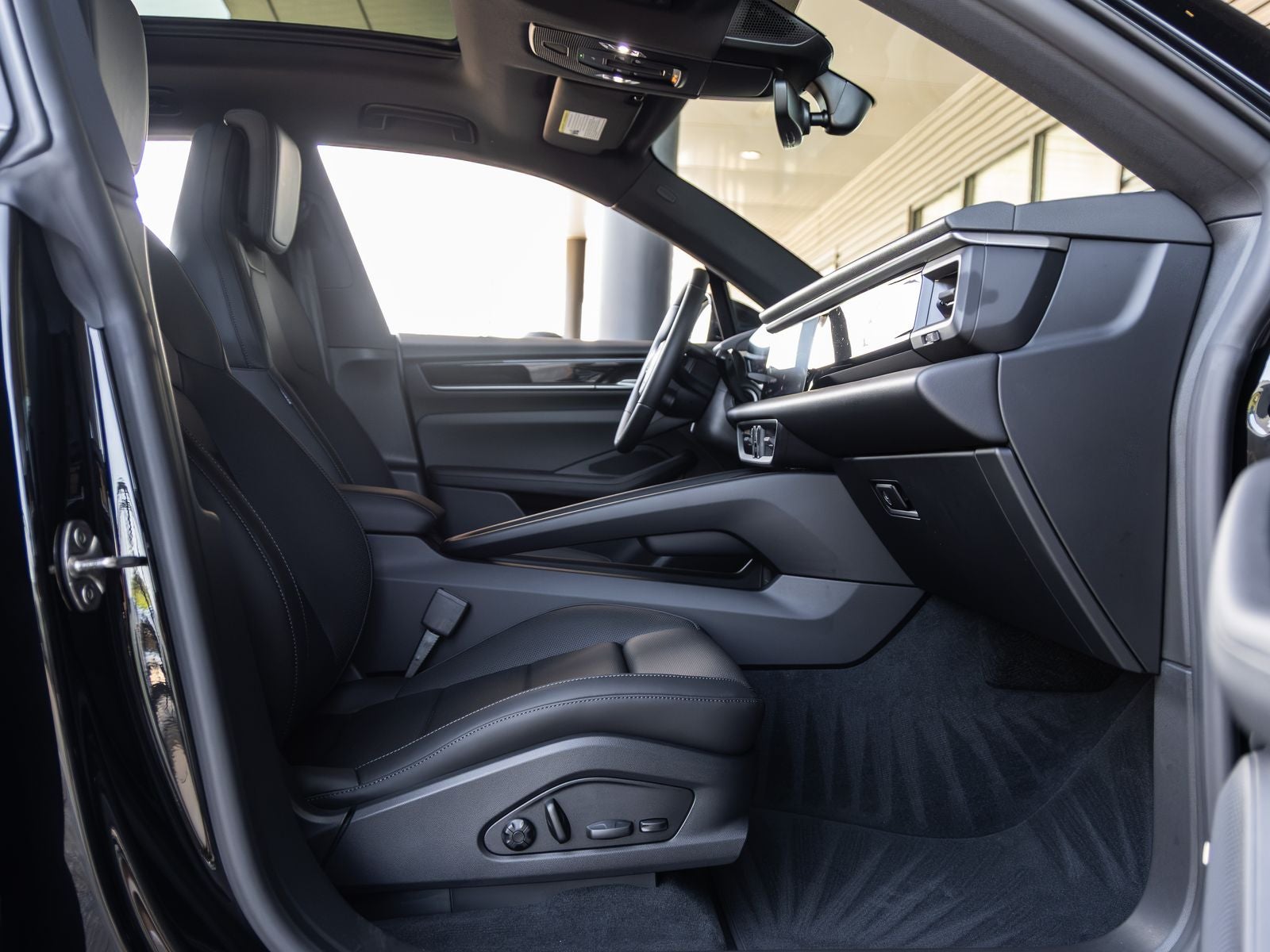 2026 Porsche Macan Macan Electric
