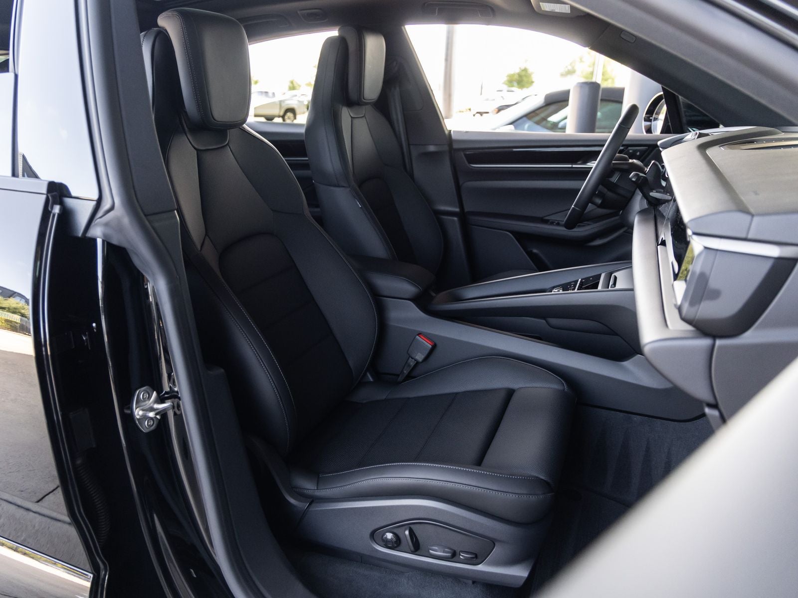 2026 Porsche Macan Macan Electric