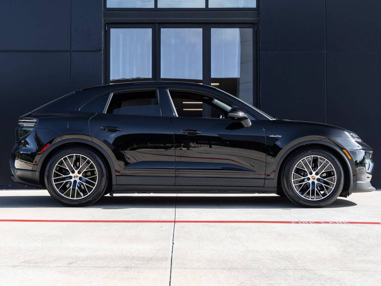 2026 Porsche Macan Macan Electric