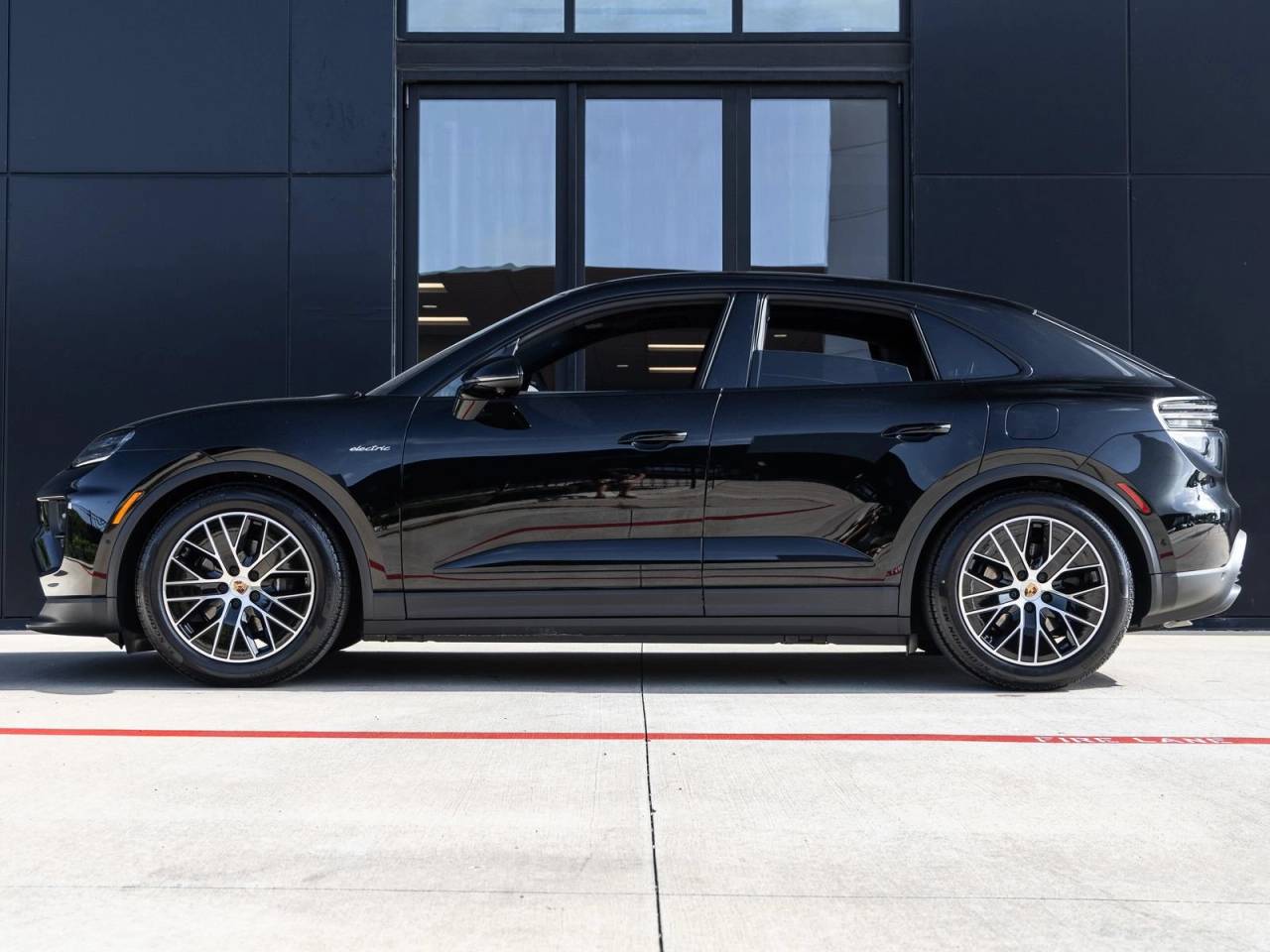 2026 Porsche Macan Macan Electric