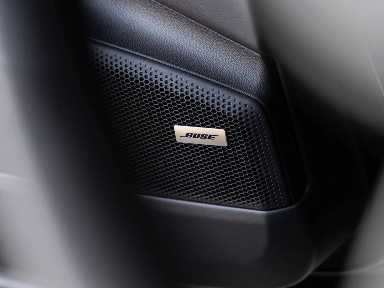 2026 Porsche Macan Macan Electric