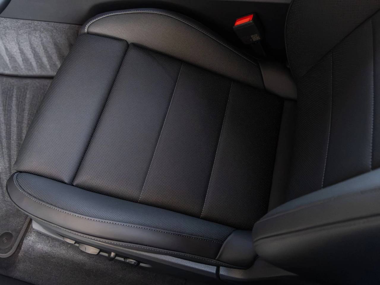 2026 Porsche Macan Macan Electric