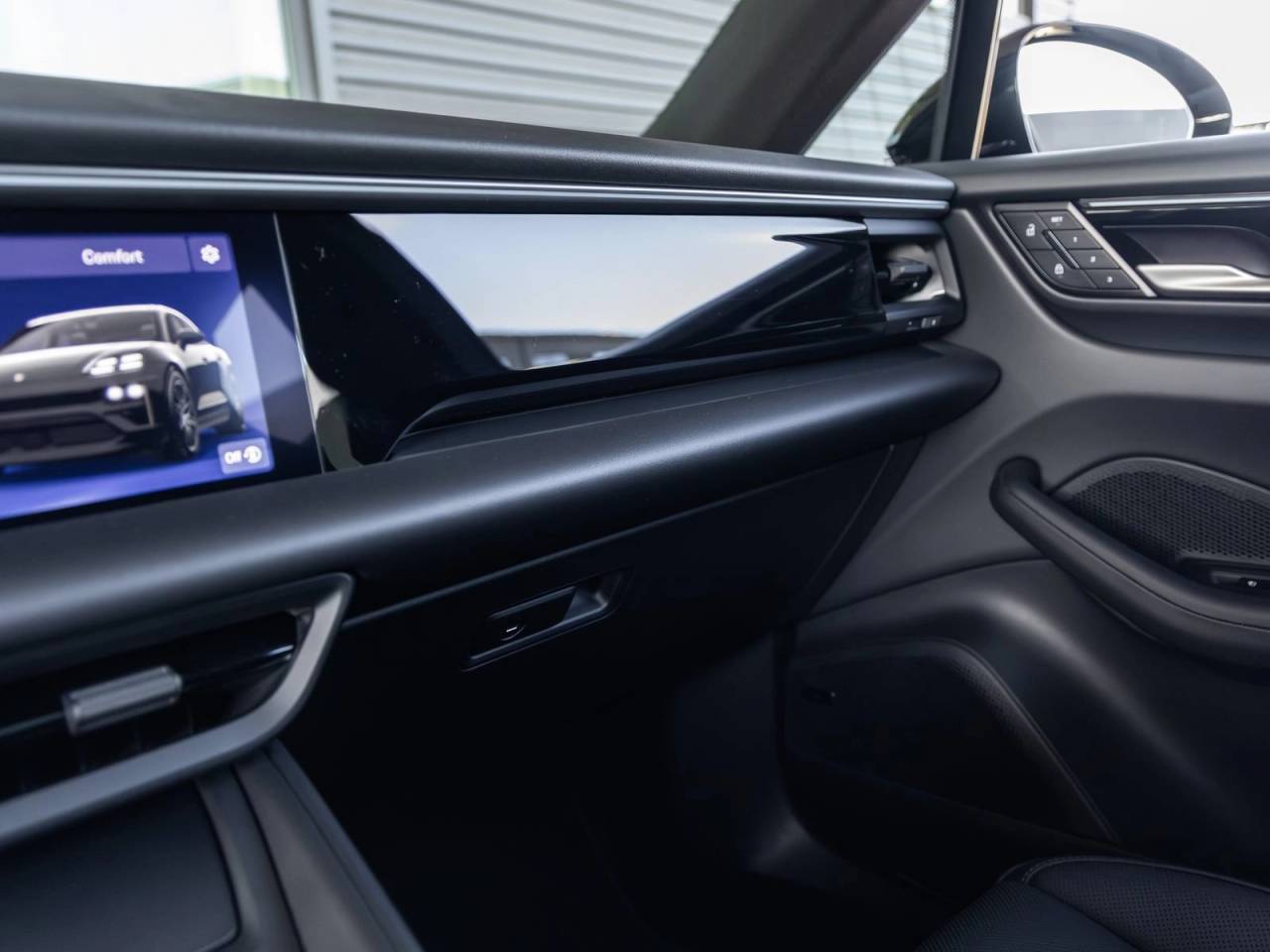 2026 Porsche Macan Macan Electric