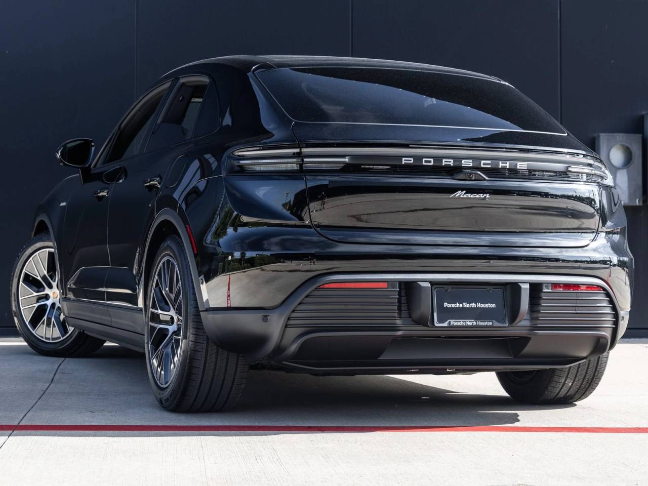 2026 Porsche Macan Macan Electric