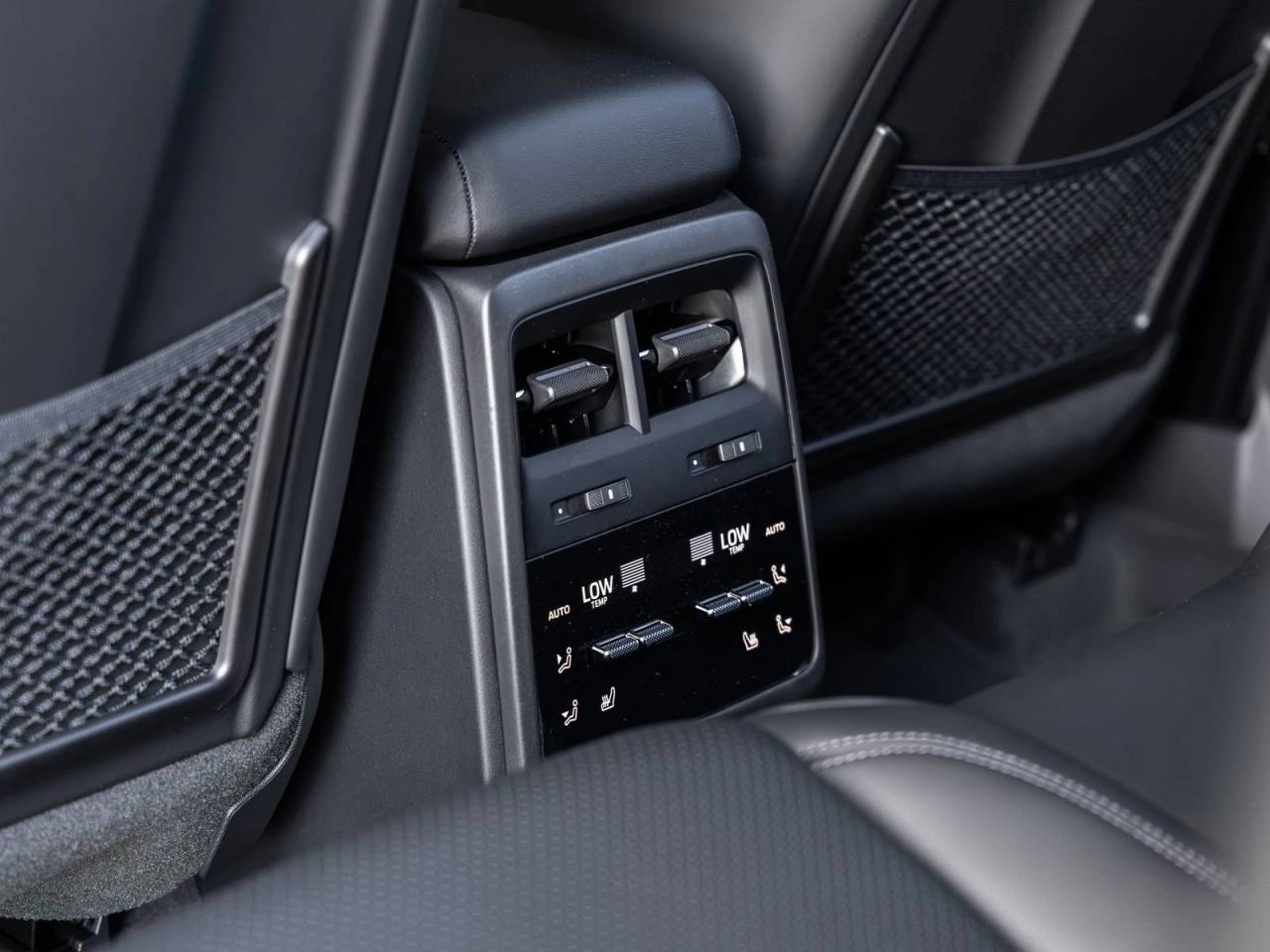 2026 Porsche Macan Macan Electric