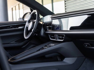 2026 Porsche Macan Macan Electric