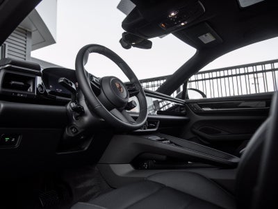 2026 Porsche Macan Macan Electric