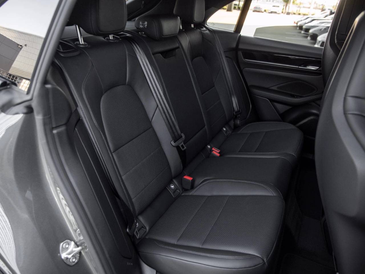 2026 Porsche Macan Macan Electric