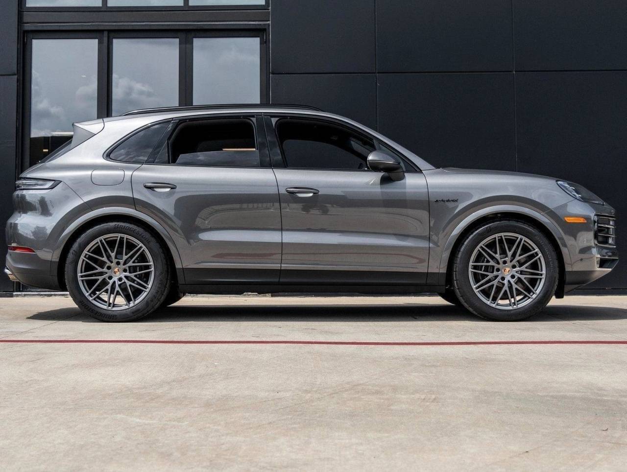2025 Porsche Cayenne E-Hybrid