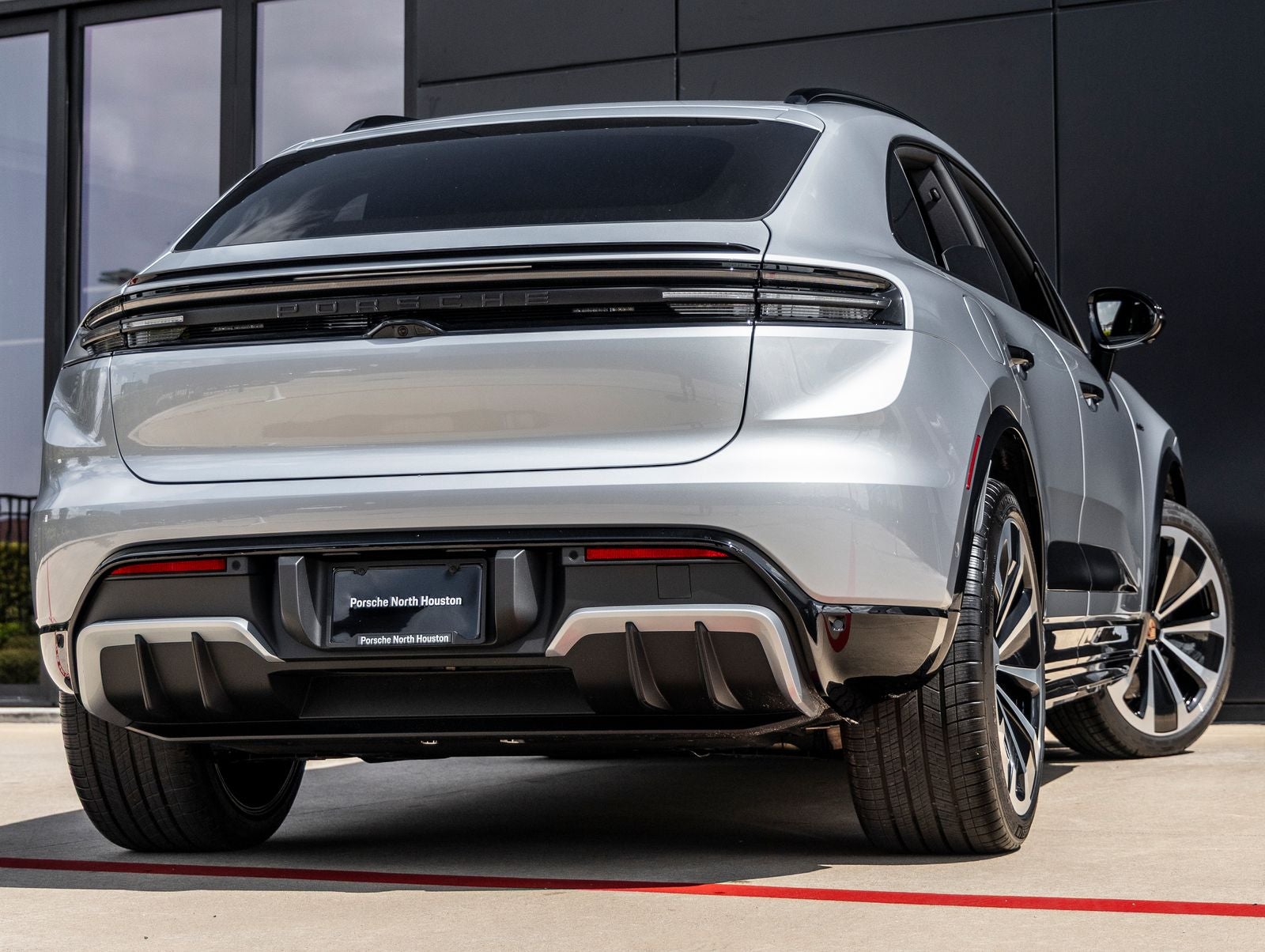 2026 Porsche Macan Macan GTS Electric