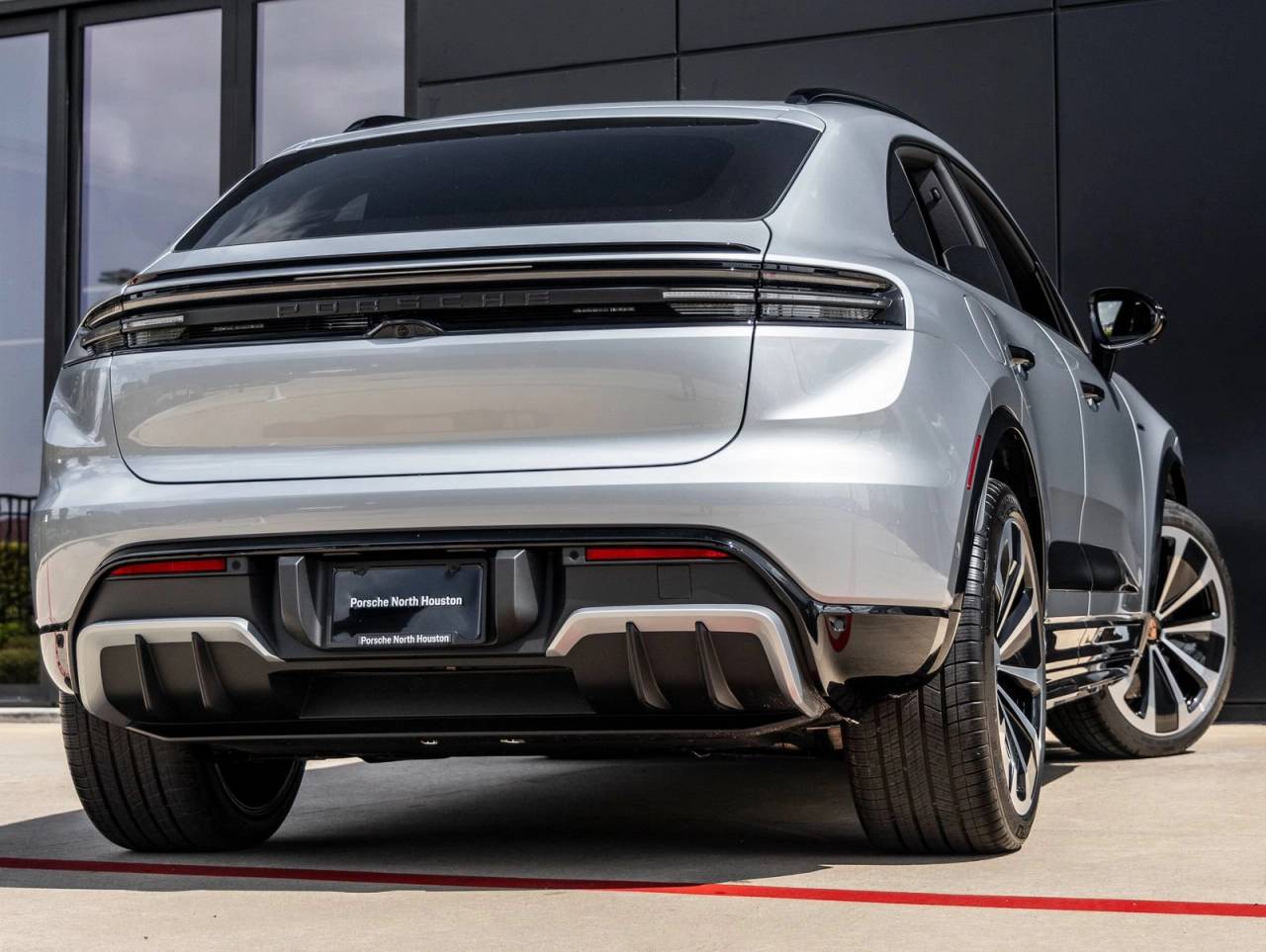 2026 Porsche Macan Macan GTS Electric