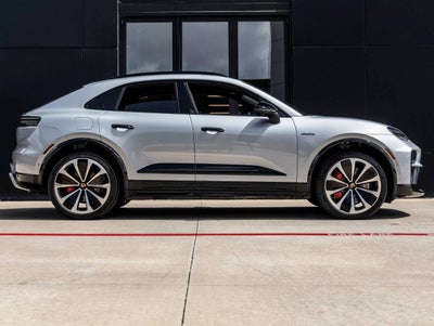 2026 Porsche Macan Macan GTS Electric