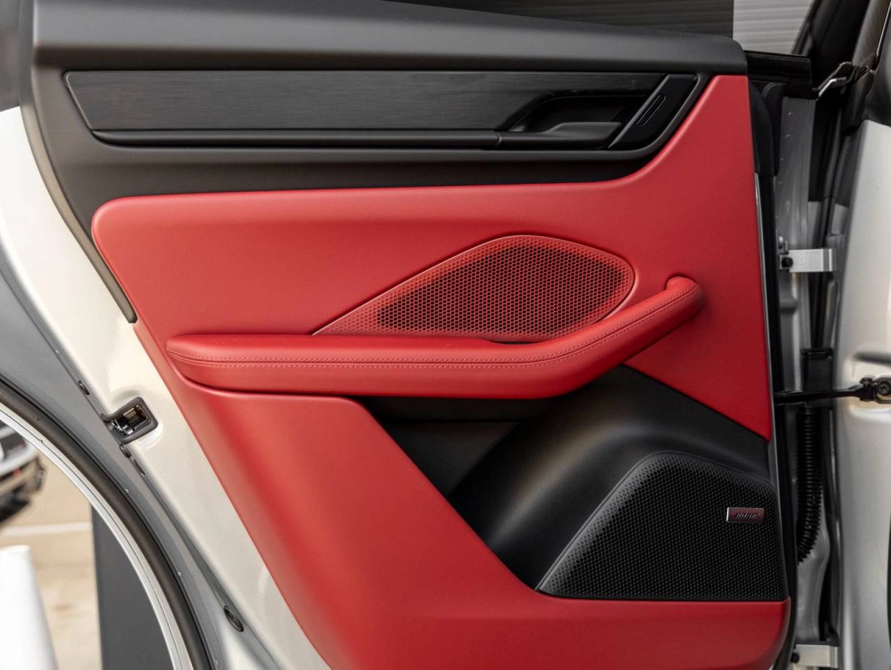 2026 Porsche Macan Macan GTS Electric