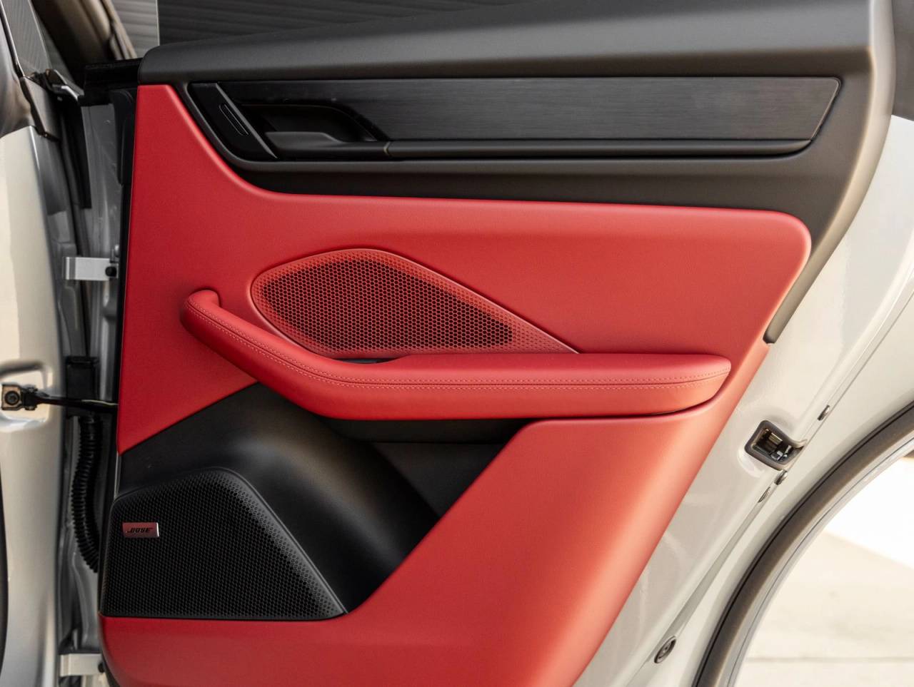 2026 Porsche Macan Macan GTS Electric