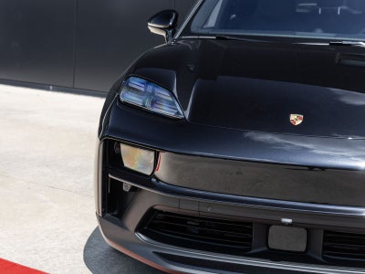 2026 Porsche Macan Macan GTS Electric
