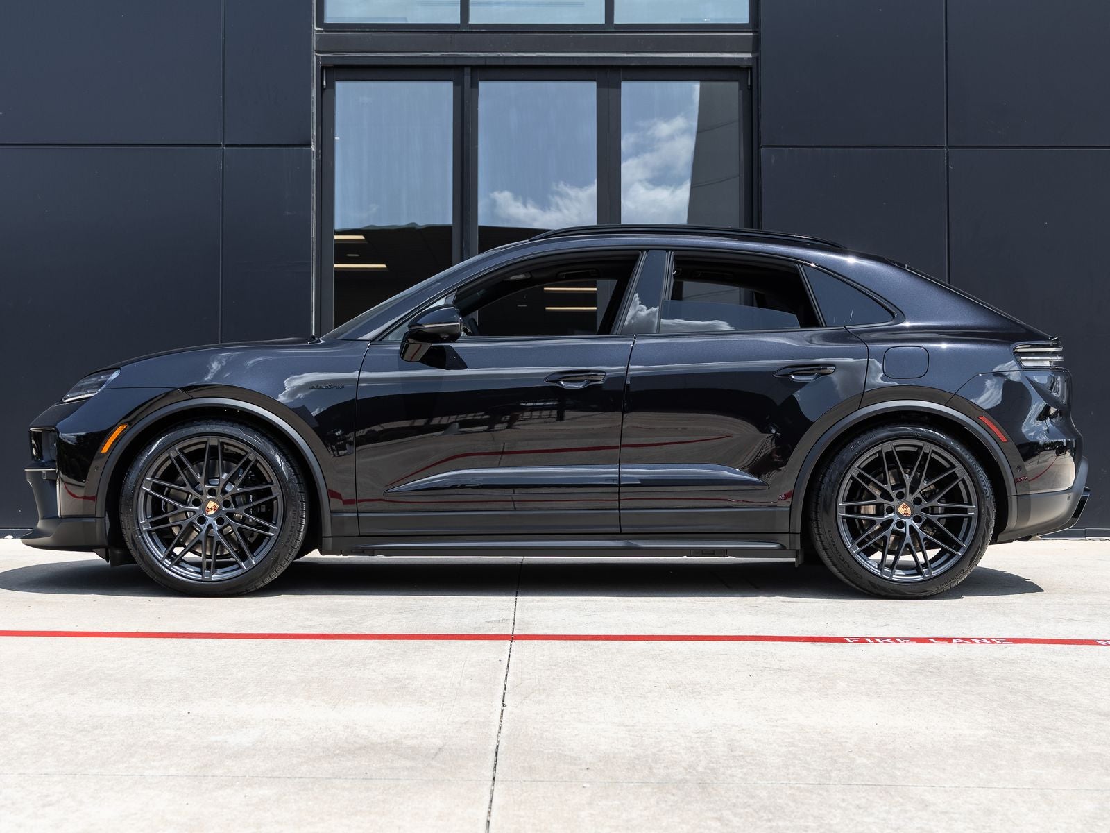 2026 Porsche Macan Macan GTS Electric