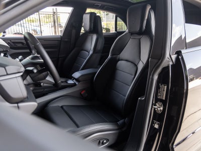 2026 Porsche Macan Macan GTS Electric