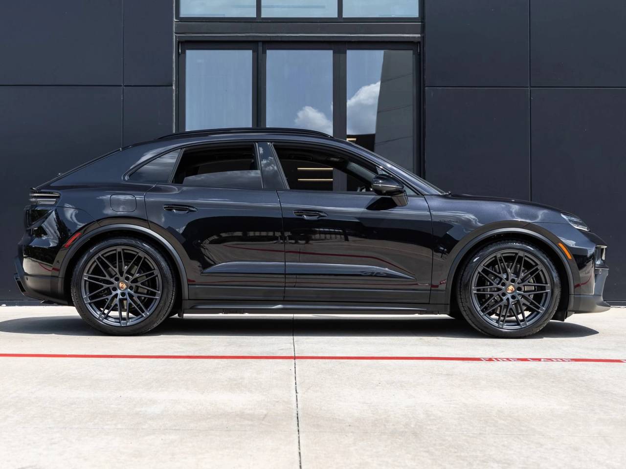 2026 Porsche Macan Macan GTS Electric