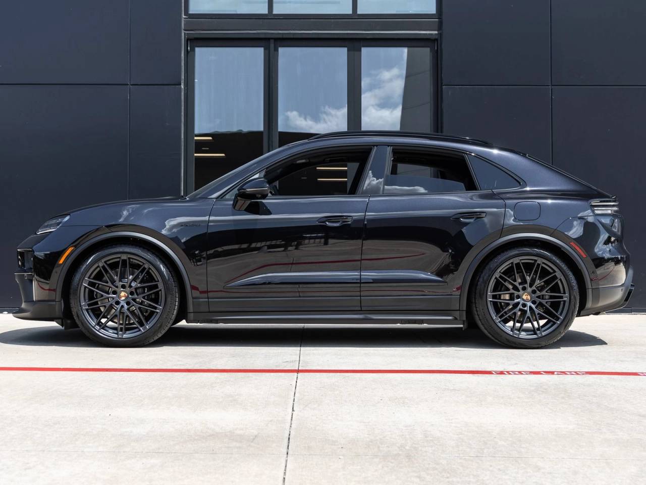 2026 Porsche Macan Macan GTS Electric