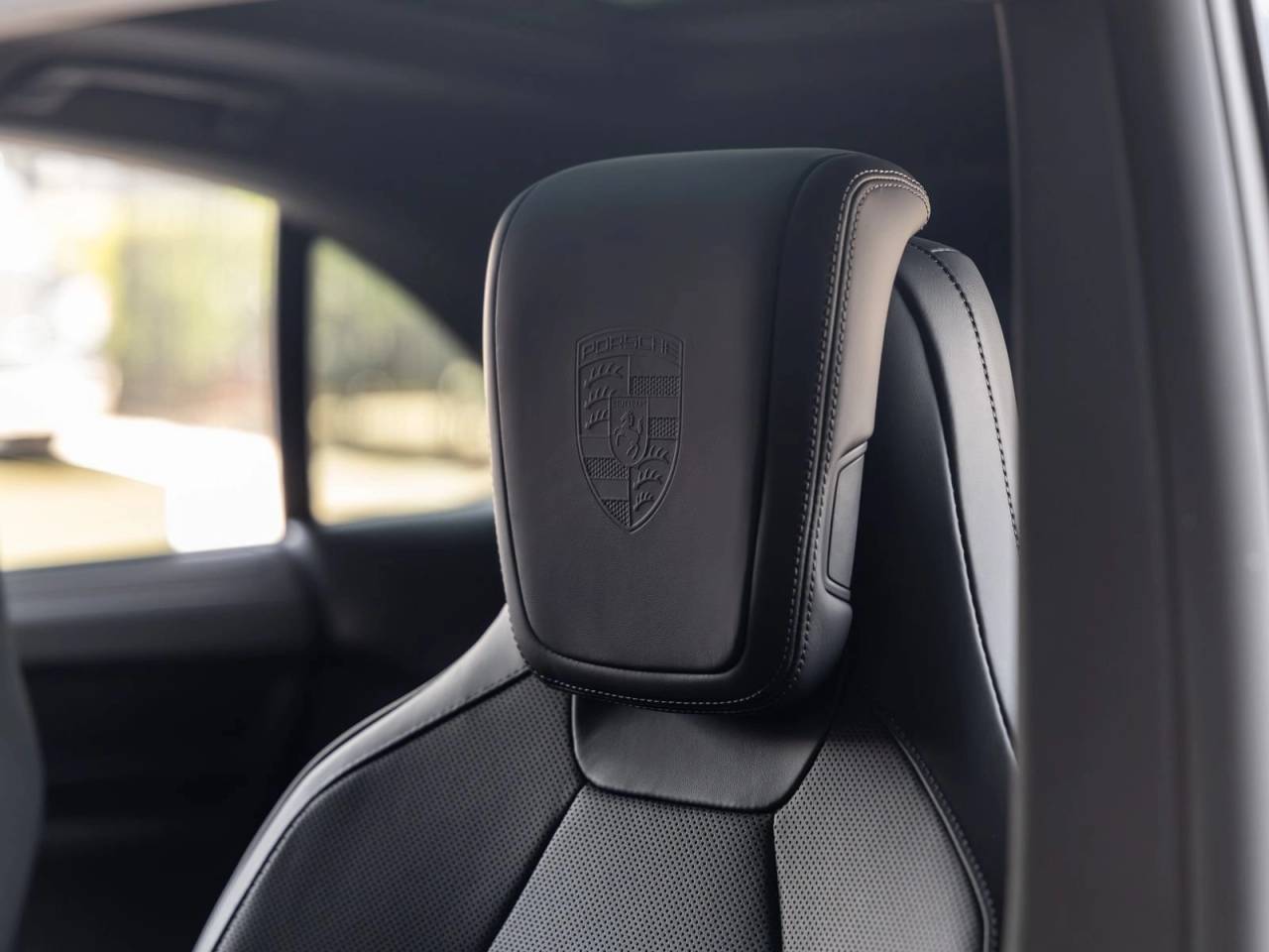 2026 Porsche Macan Macan GTS Electric