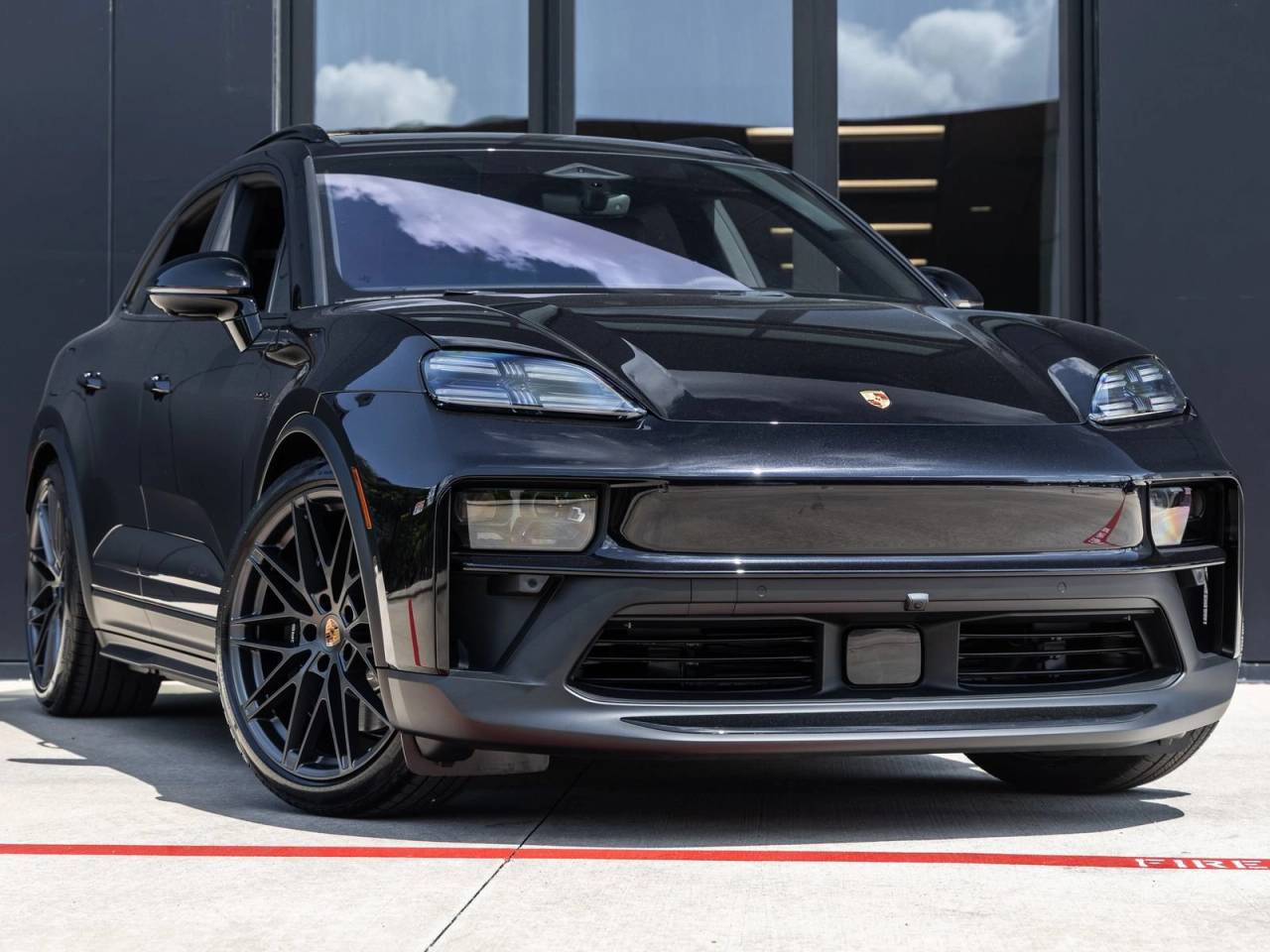 2026 Porsche Macan Macan GTS Electric