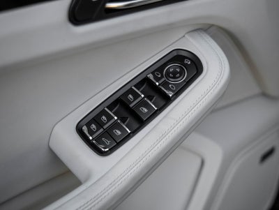 2025 Porsche Macan Macan GTS