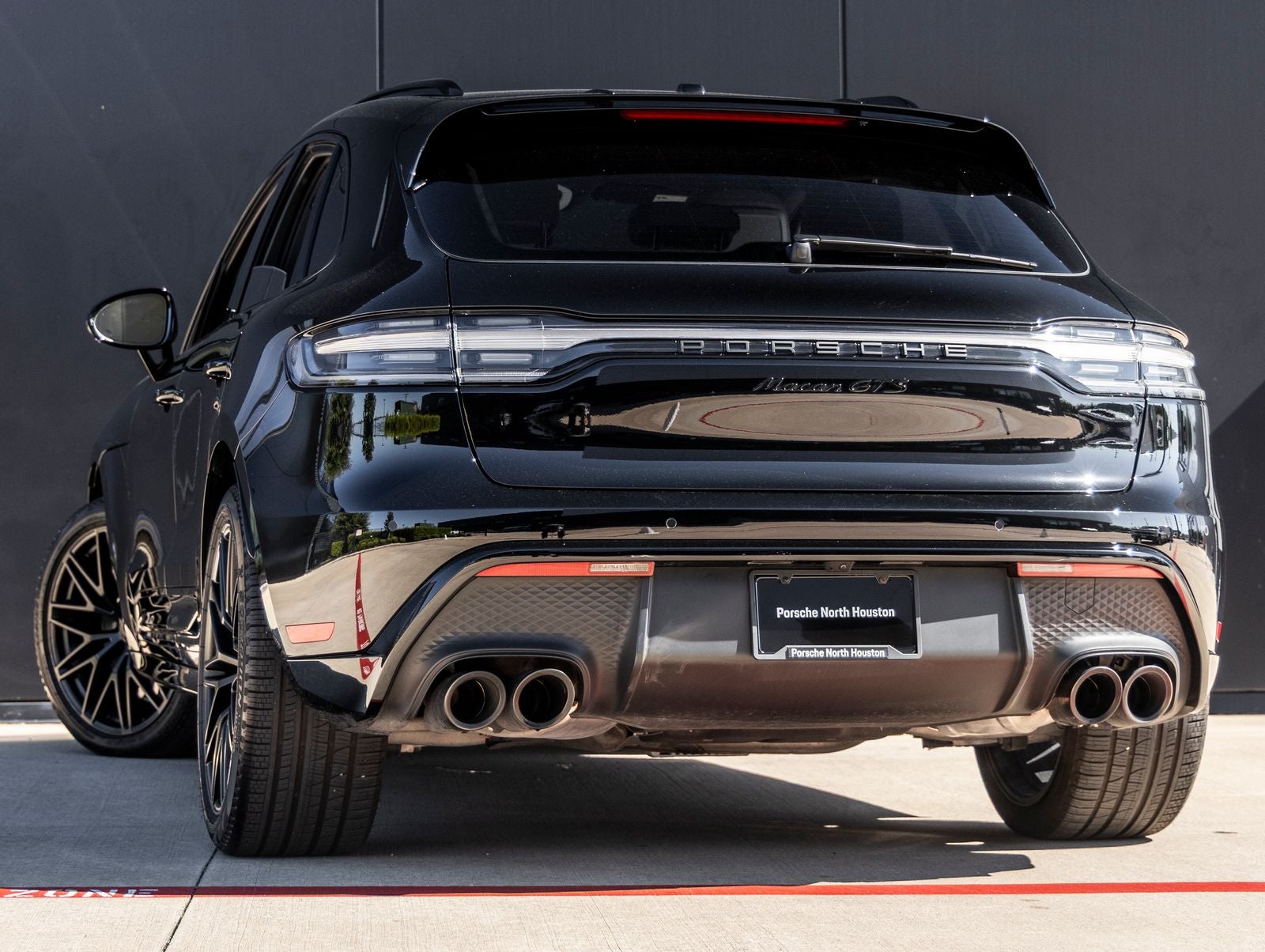 2025 Porsche Macan Macan GTS