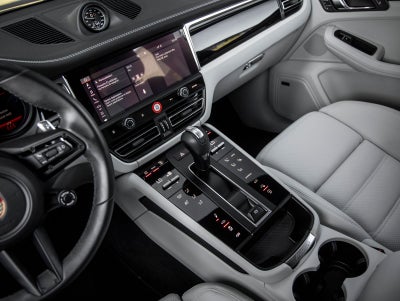 2025 Porsche Macan Macan GTS